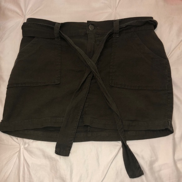 Revolve mini skirt - Picture 1 of 2